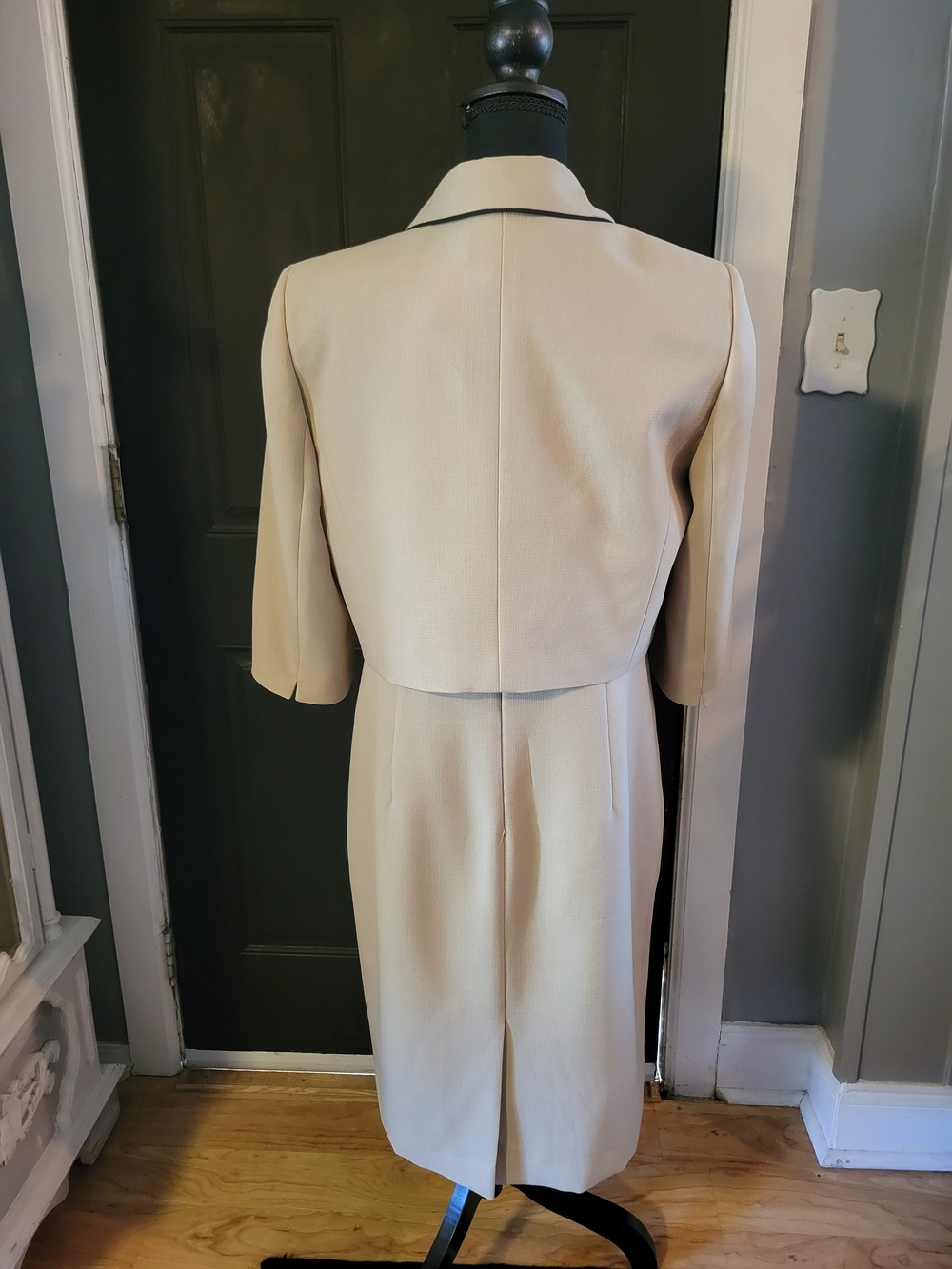 Kasper Beige Midi Dress with Black Trim Jacket - Picture 3 of 6